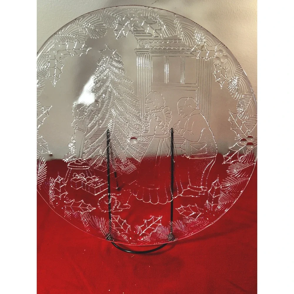Vintage Christmas Family Tree Embossed Clear Glass 13 Inch Round Serving Platter